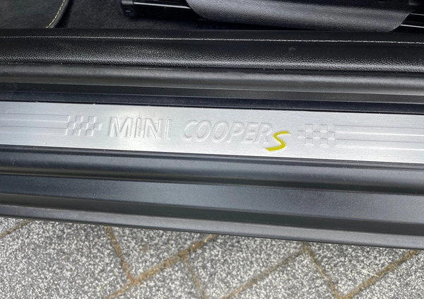 MINI Cooper cena 88558 przebieg: 13000, rok produkcji 2021 z Częstochowa małe 704